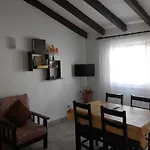 Dom wakacyjny Moradias Ode Odeceixe